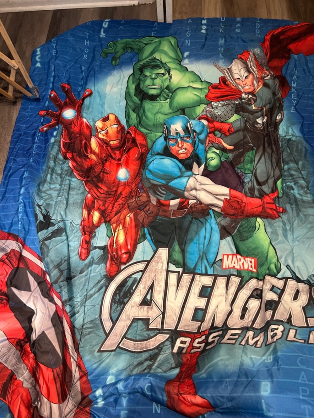 Marvel Avengers Kids Blue Comforter Featuring Captain America size Twin/full